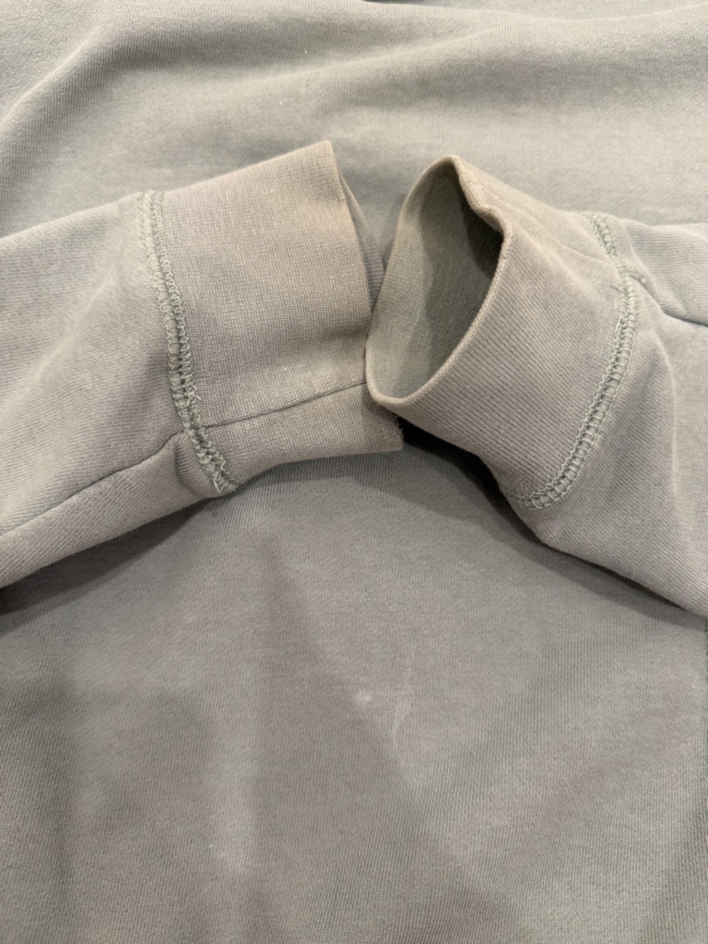 Kuwalla-teeMen's Hooded Sweatshirt in sage - Picture 4 of 5